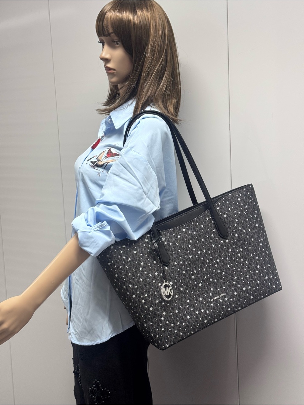 🌟NWT MK MONOGRAM STARS XL TOTE BAG - Picture 2 of 7